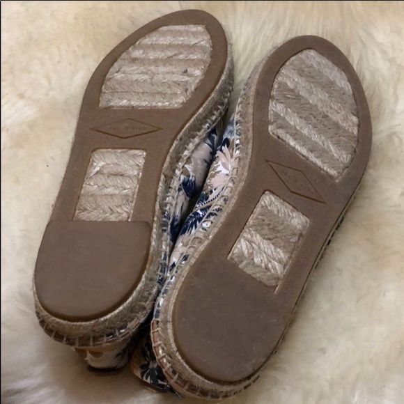 Rag & Bone Flower Printed Espadrilles Flats - Picture 6 of 7
